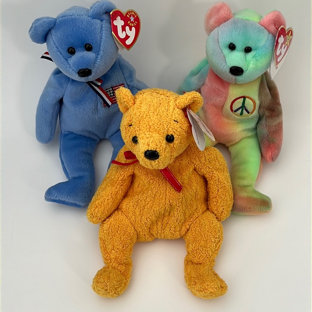 TY BEANIE BABY BEARS WITH TAGS LOT OF THREE PEACE POOPSIE AND AMERICA